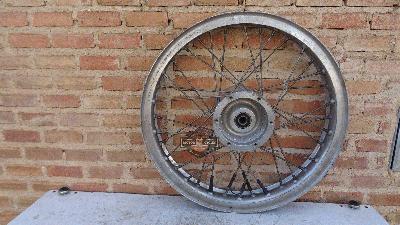 MV AGUSTA 750 GT / 750S / 750 AMERICA  RUEDA /  BUJE DELANTERO  CON LLANTA ALUMINIO  BORRANI WM-3/2.15-18/36/RM-01-4782/RECORD / MADE IN ITALY  