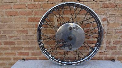 TRIUMPH  T100C / T100T /  T100R  / T100S  / 3TA / 5TA / 500cc 350cc  RUEDA / BUJE DELANTERO 8 PULGADAS LLANTA DUNLOP AÑOS 1966 A 1968 