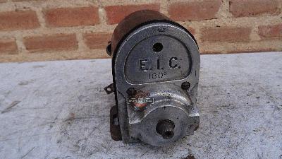 MAGNETO EIC TYPE A2 180º DOUGLAS AÑOS 1915 A 1925