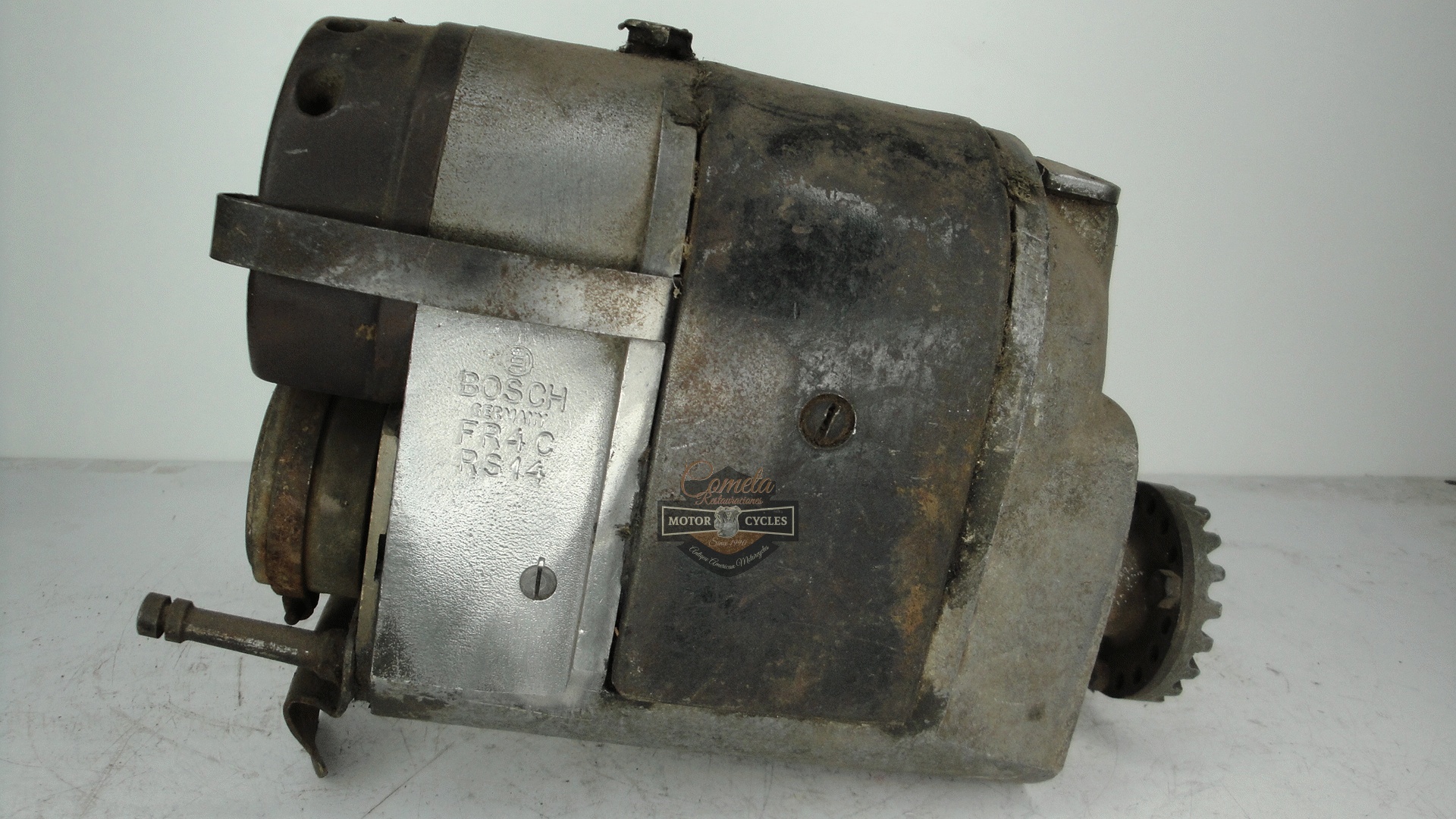 MAGNETO BOSCH TYPE FR4C RS14 COCHE / TRACTOR / CAMION  AÑOS  1920 A 1930 !